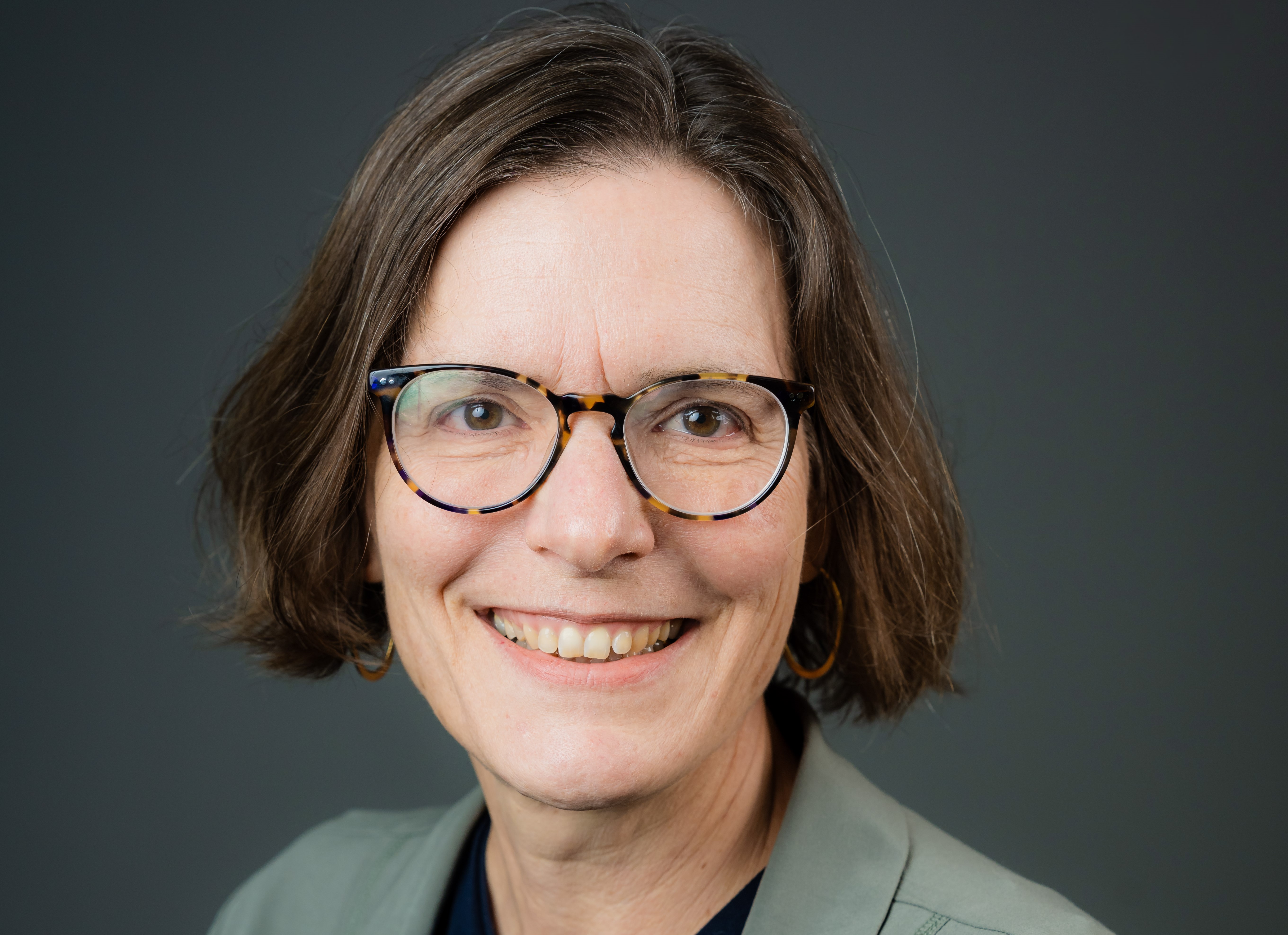 E1LCA SJ Headshot118(1)